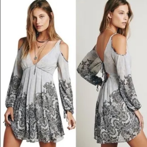 Free People Dresses & Skirts - Free People Penny Lover Paisley cold shoulder dress size S